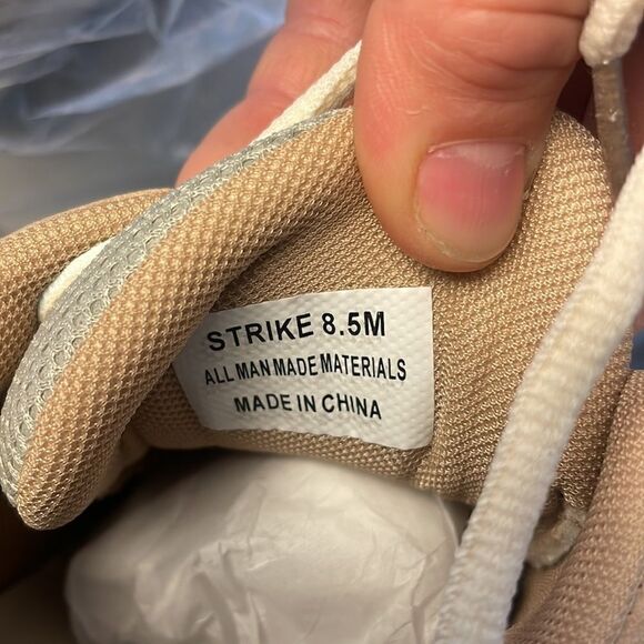 CUSHIONAIRE Women's Chunky Sneaker +Memory Foam 8.5 WHITE/TAN - Picture 9 of 9